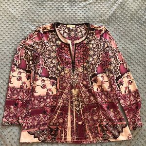 One world patterned, long sleeve shirt